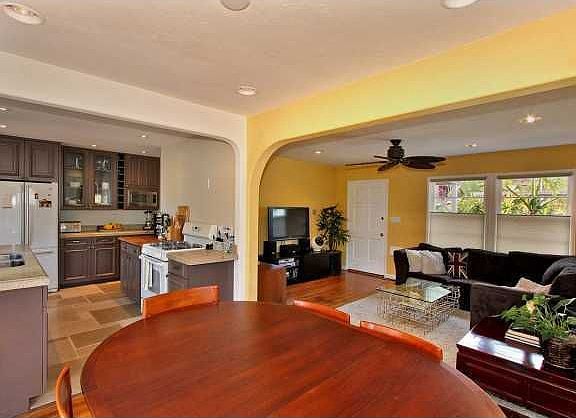 Living room & Kitchen