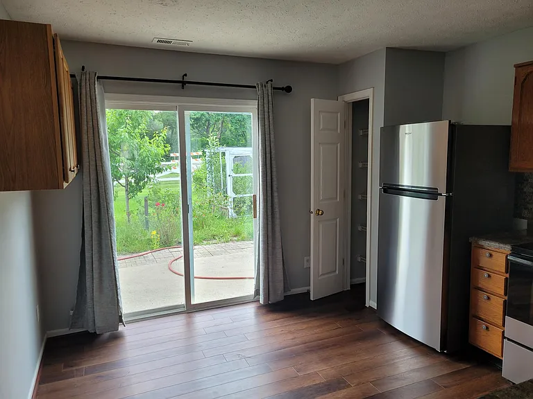 17018 Addison Ct — Photo 5