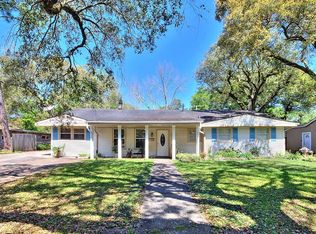 104 Berkley Dr, New Orleans, LA 70131