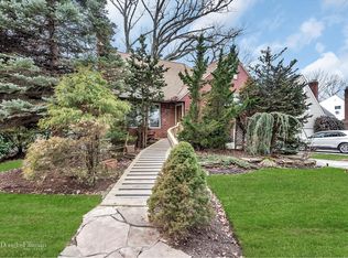 11 Alfred Rd W, Merrick, NY 11566