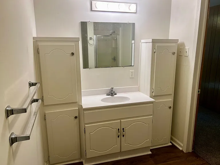 109 Burlington Dr — Photo 9