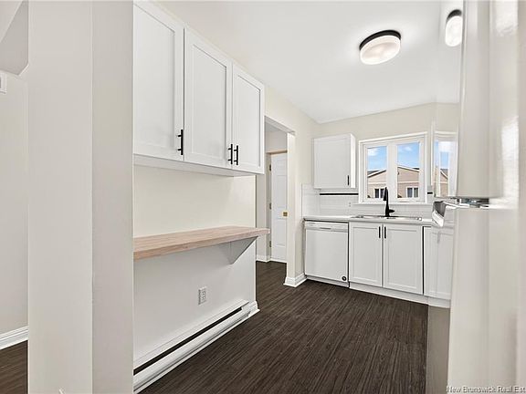 5th image of 84 Seaman St #18