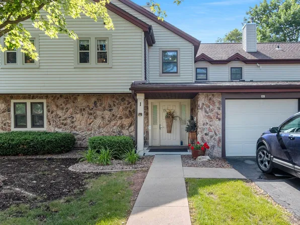 1820 Ridgeway Dr Unit 12A, De Pere, WI 54115