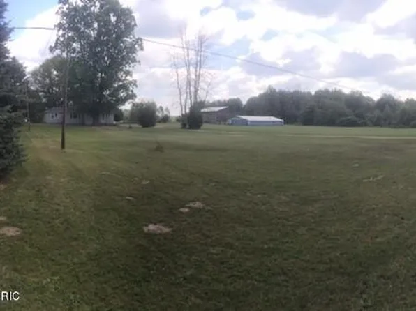 2886 S Sullivan Rd, Ravenna, MI 49451