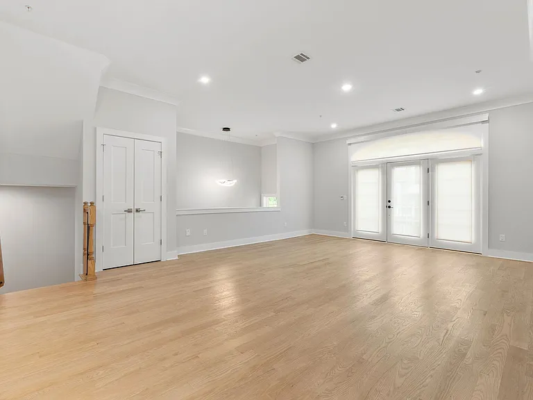105 Brandon Ct — Photo 14