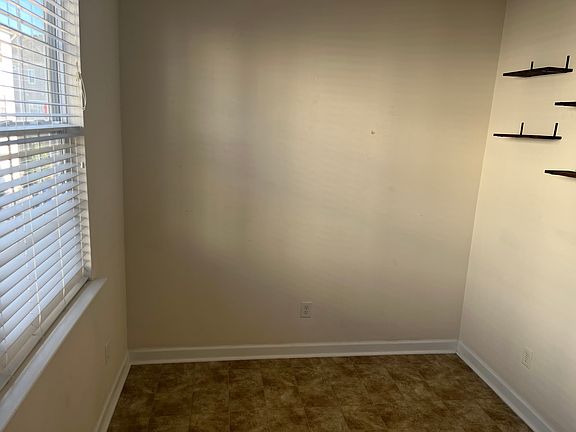 4th image of 4916 Almandine Ave