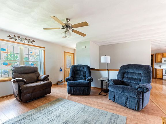 4th image of 3804 Braemore Dr
