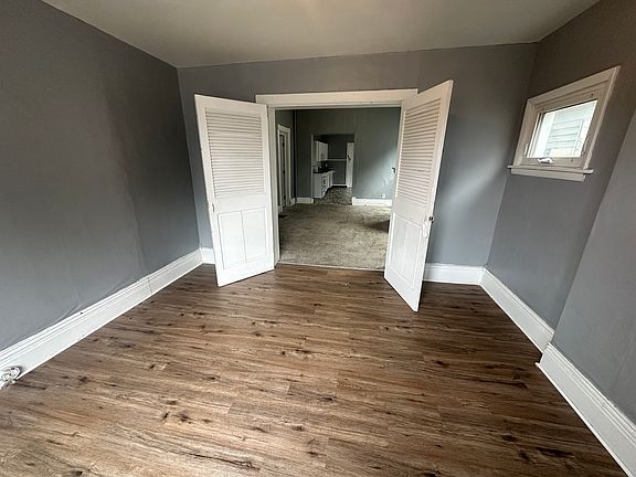 4th image of 164 Elk St