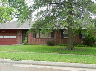 5225 SW 32nd Ter, Topeka, KS 66614