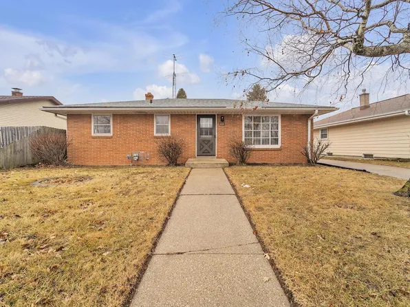 904 Three Mile ROAD, Racine, WI 53402