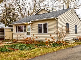 321 Hilltop Rd, Ames, IA 50014