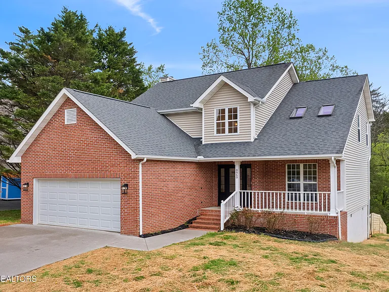 8860 Brucewood Ln — Photo 2