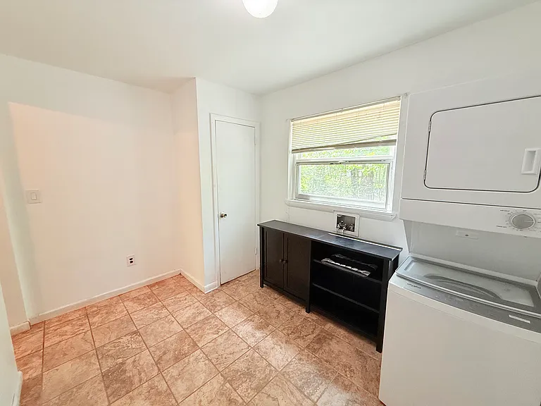 111 Red Maple Ln — Photo 5