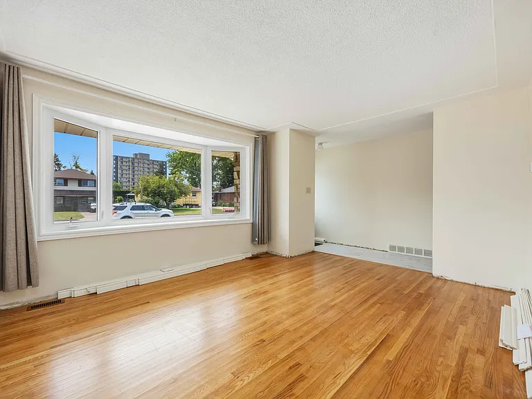 560 Berkshire Rd #A — Photo 1