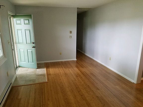 5th image of 113 E County Road 200 N