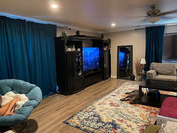 4th image of 6841 Bismarck Dr