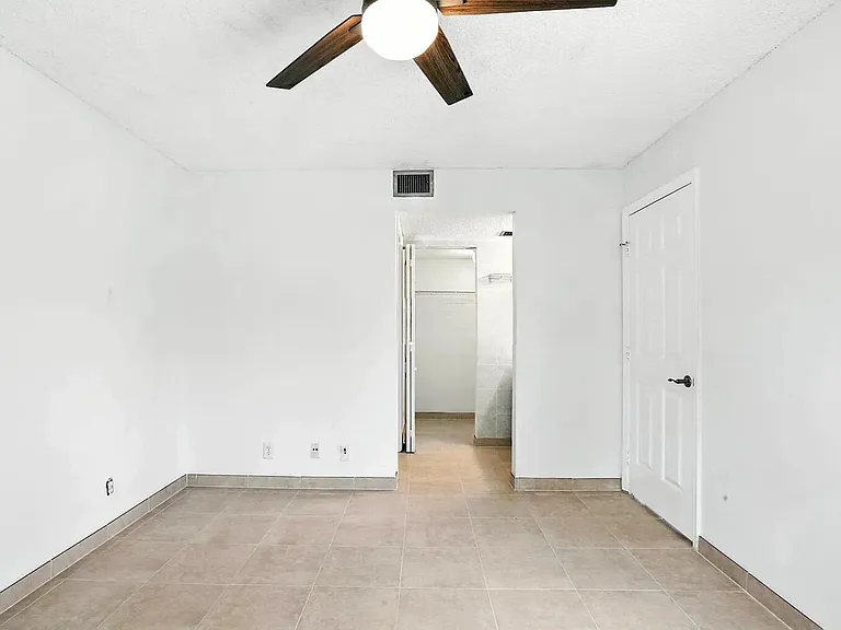3050 Norwood Pl #N112 — Photo 17
