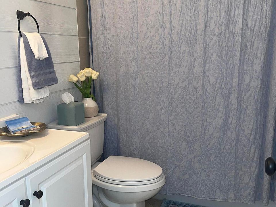 1st image of 6260 NE 18TH Avenue #722
