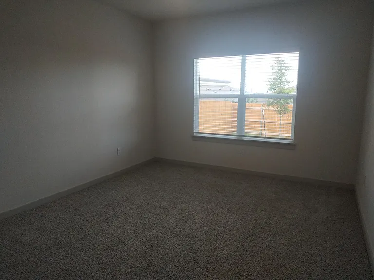 10705 Meris Ln — Photo 7