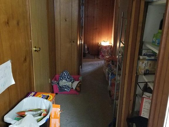 5th image of 399 Gilmore St