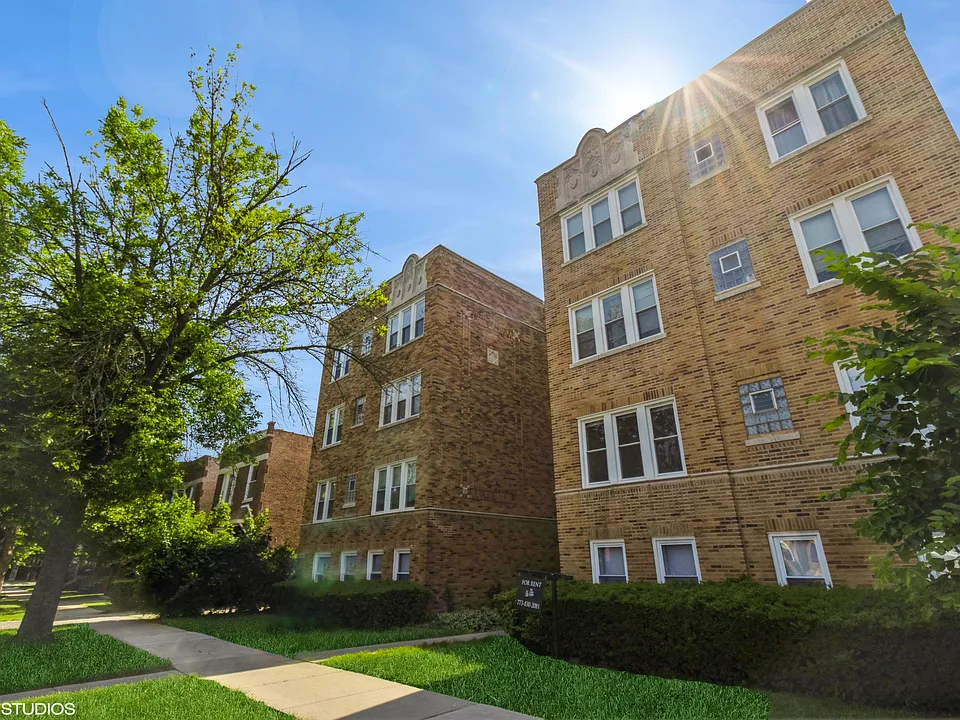 4738 N Lowell Ave #4740-2