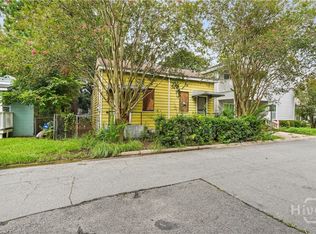 1004 Wolf St, Savannah, GA 31401