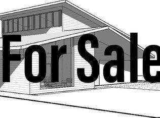 7336 Roe Cir, Prairie Village, KS 66208