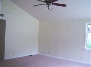 615 16th Ave N, Columbus, MS 39701