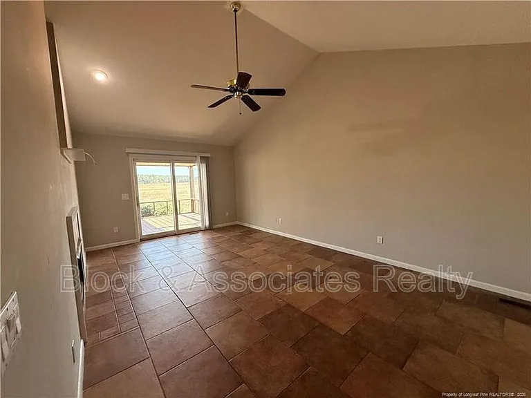 848 Castleberry Ct — Photo 14