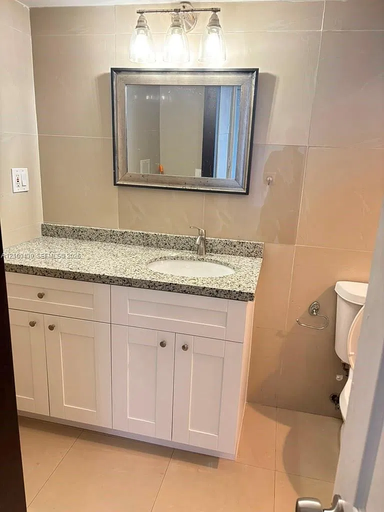 Village At Dadeland Condo — Photo 3