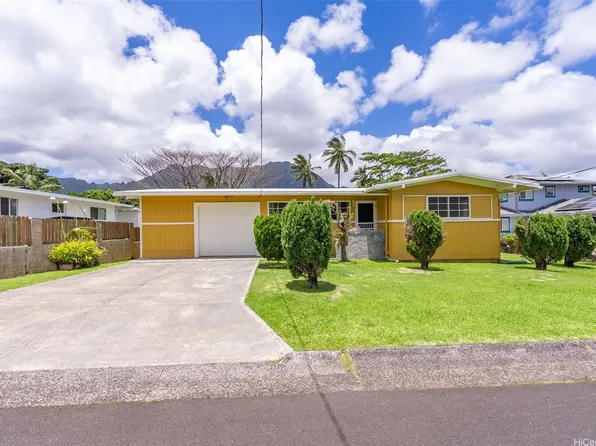 45-313 Nakuluai St, Kaneohe, HI 96744