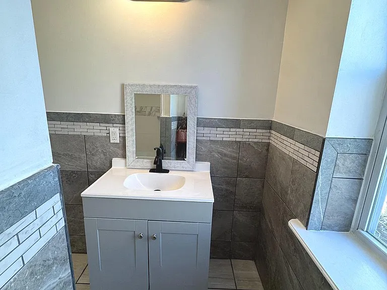 2121 N 20th St #2 — Photo 4