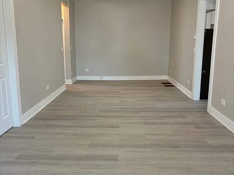 1542 Victoria Ave #2 — Photo 4