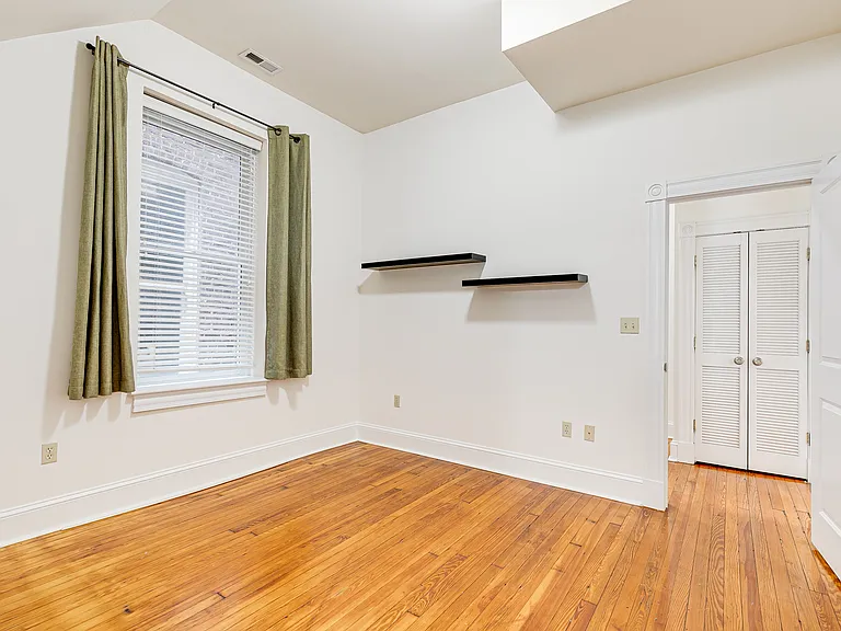 3216 E Broad St #A — Photo 16