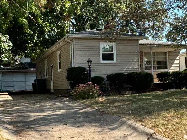 1095 N West St, Galesburg, IL 61401