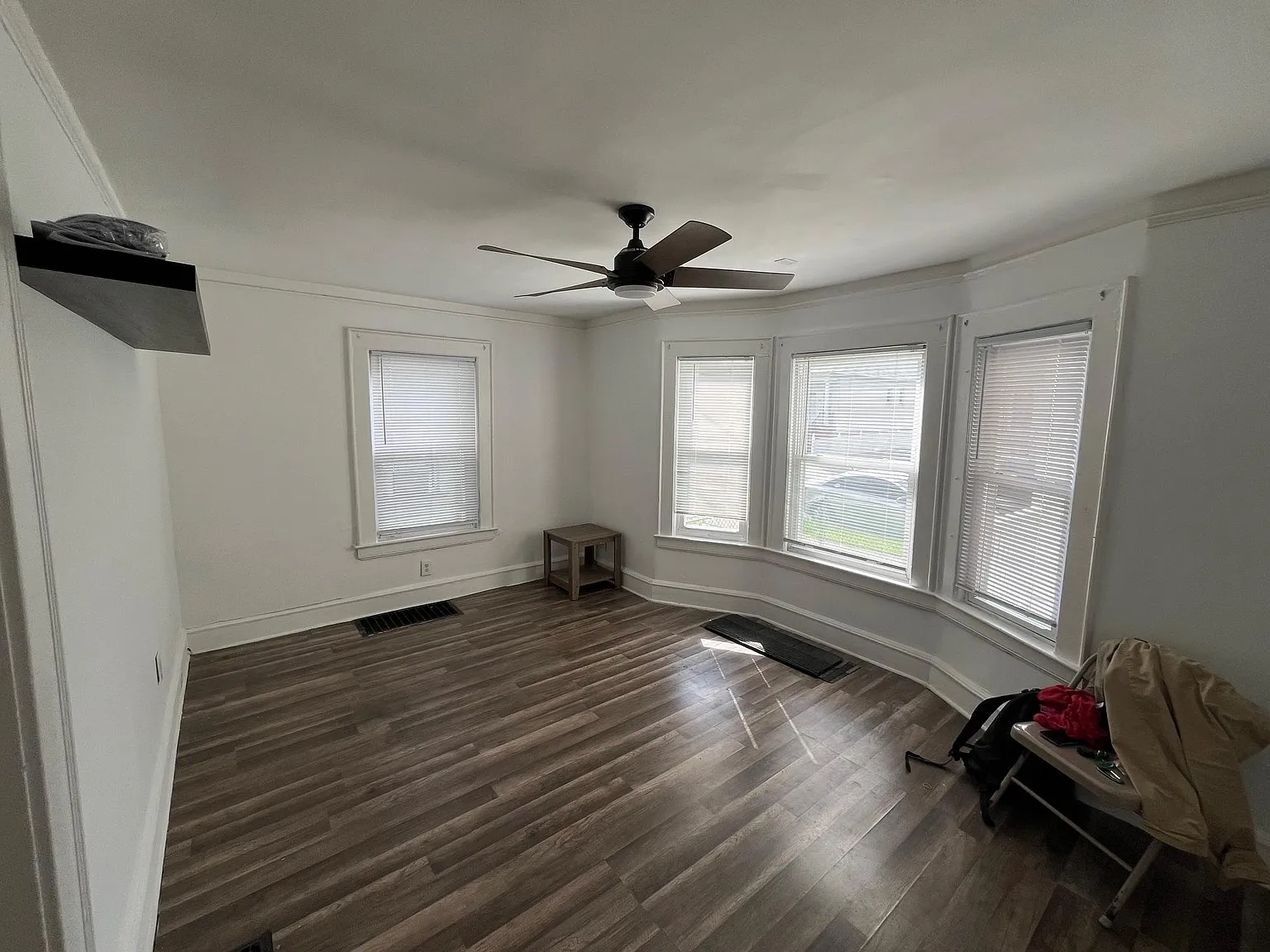2 bed, 850 sqft, $2,500 — Photo 3