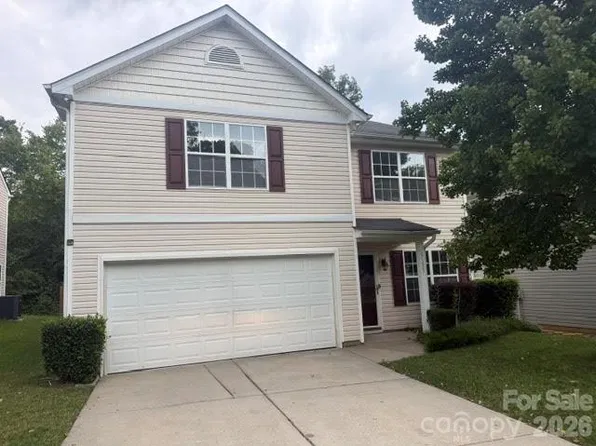 5135 Raspberry Knoll Dr, Charlotte, NC 28208