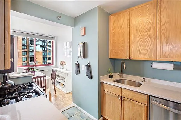 Sold by Weichert Manhattan Midtown | media 2