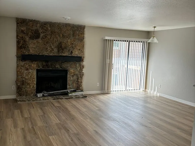 141 S Zang Way #C — Photo 3