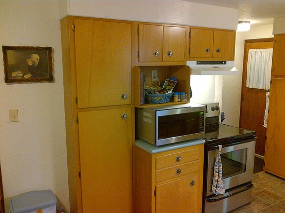 3rd image of 1610 Edgeway Dr