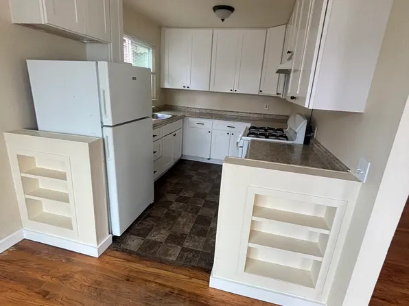 121 Evans Ave, Pacific Grove, CA 93950