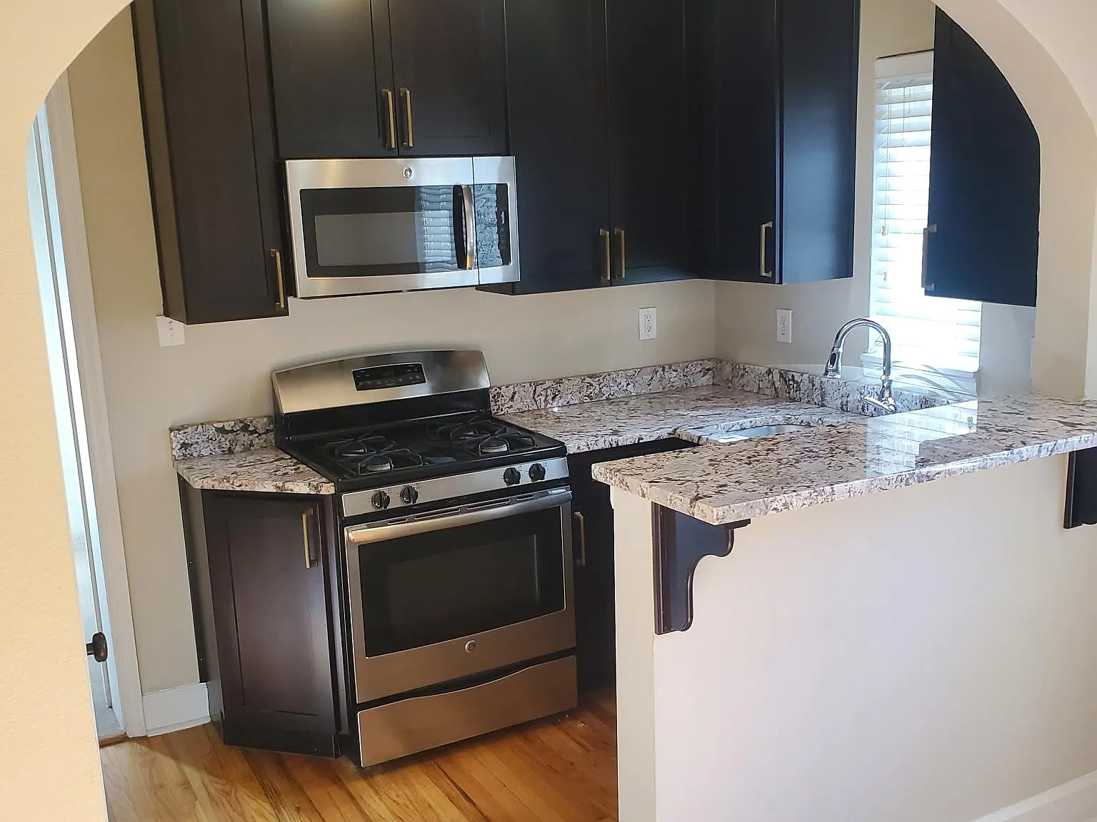 1 bed, 795 sqft, $1,795 — Photo 4
