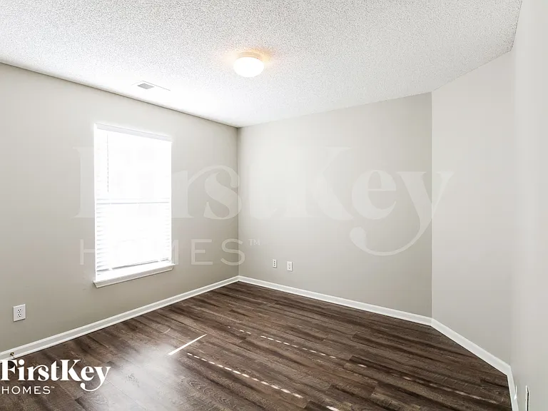 909 NE 93rd Ct — Photo 13