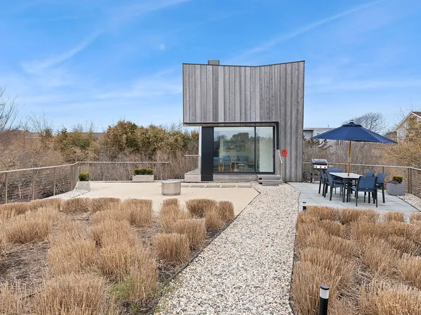 9 Ocean Ln, East Hampton, NY 11937