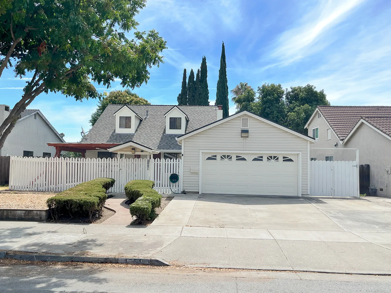 4 bed, 1380 sqft, $4,500 — Photo 1