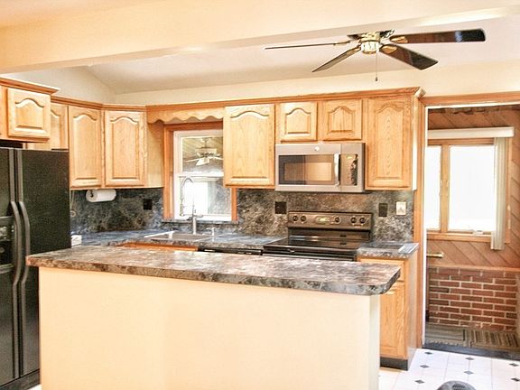 3rd image of 311 Ridge St
