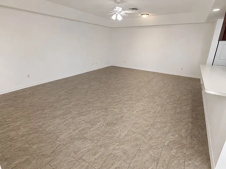 3019 Walnut Ct — Photo 3