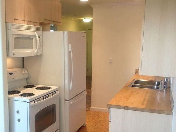 2nd image of 7060 Lincoln Park Way SW APT 105
