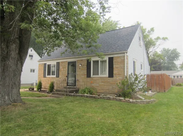 12 Airview Ter, Depew, NY 14043