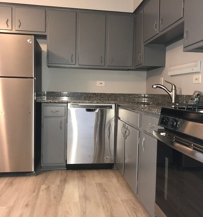 1st image of 4035 W 103rd St APT 9